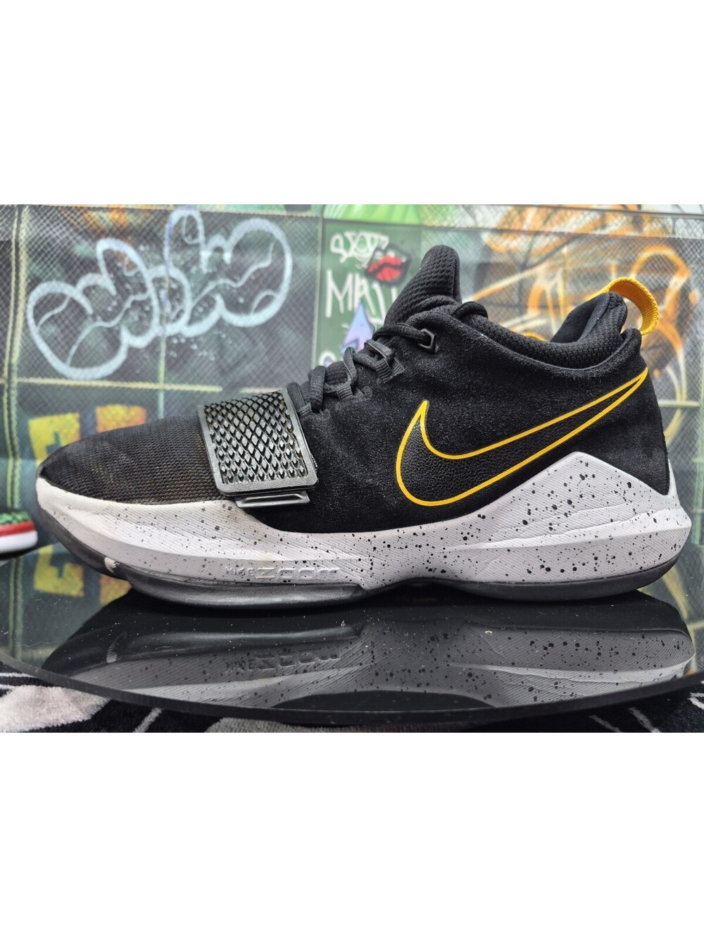 Nike Shoes Mens Size 11M Black Gold PG 1 Low Top Basketball Sneakers Sport